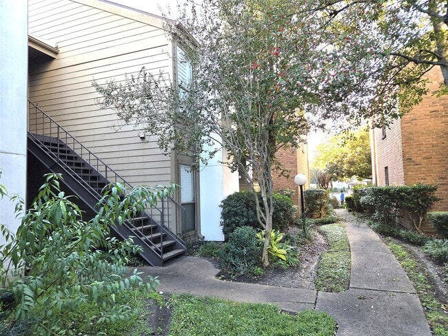 Photo - 10053 Westpark Dr Unit 326