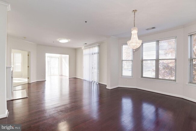 Photo - 1860 Stratford Park Pl Unidad 204