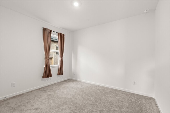 Photo - 21918 Wycombe Ter Wy