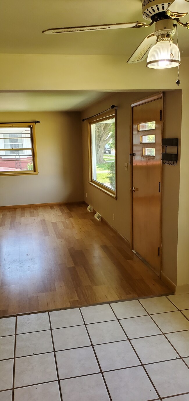 Photo - 1163 Higgins Ave