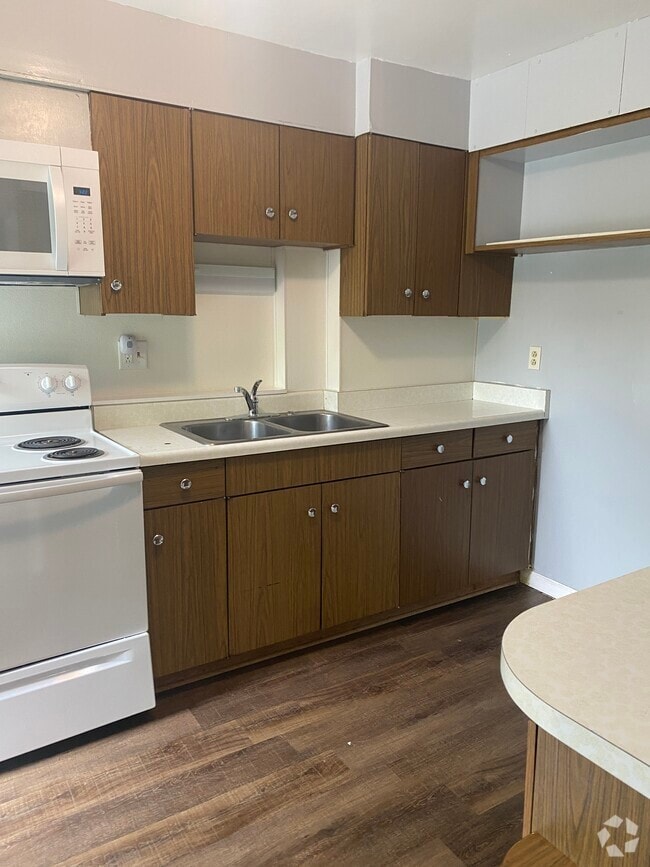 Building Photo - 423 N 15th Ave E Unit 423 half Rental
