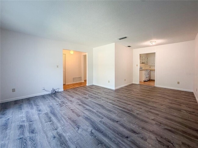 5631 NW 29th St