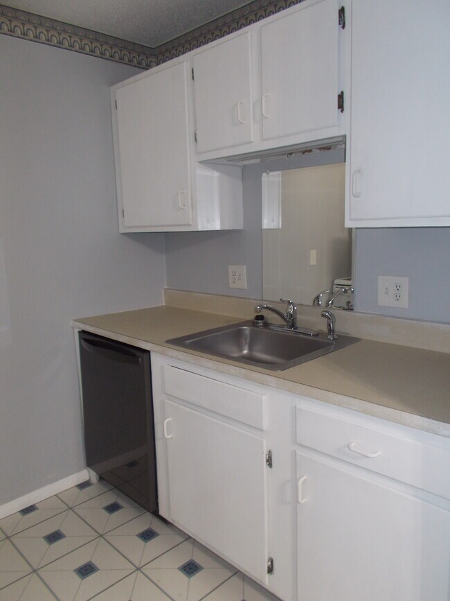 4 Midhurst Rd Unit 413