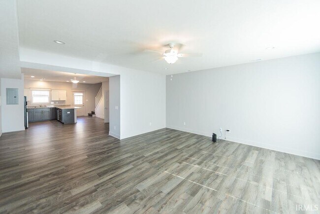 1222 W Rangeview Cir