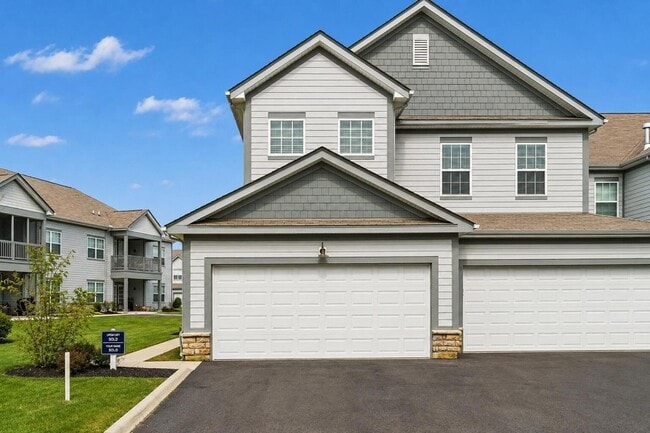Photo - 800 Redwood Ln