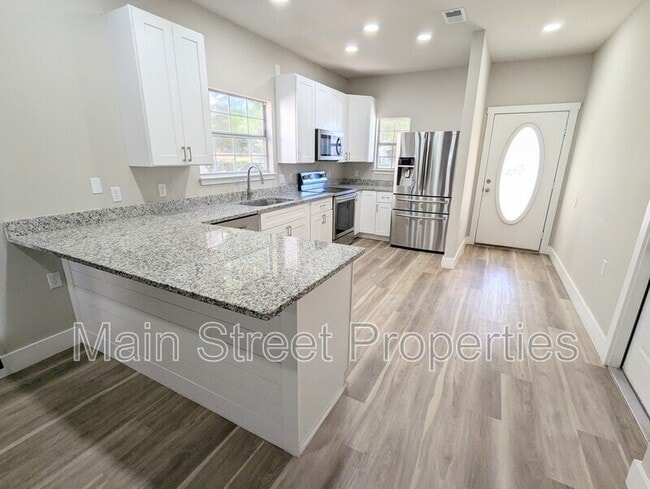 Photo - 216 Wildflower Ln
