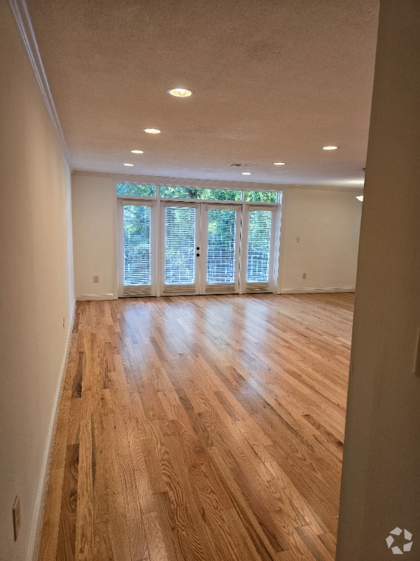 Building Photo - 120 Alden Ave NW Rental
