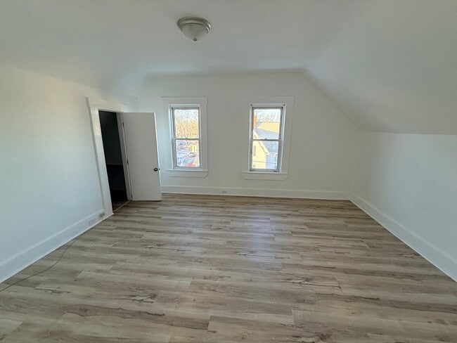 Photo - 97 Dean St Unit 3