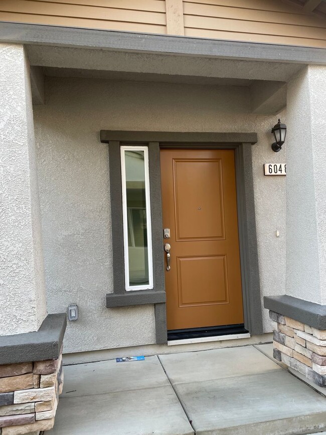 Photo - SOLAR SMART HOME IN WEST ROSEVILLE!