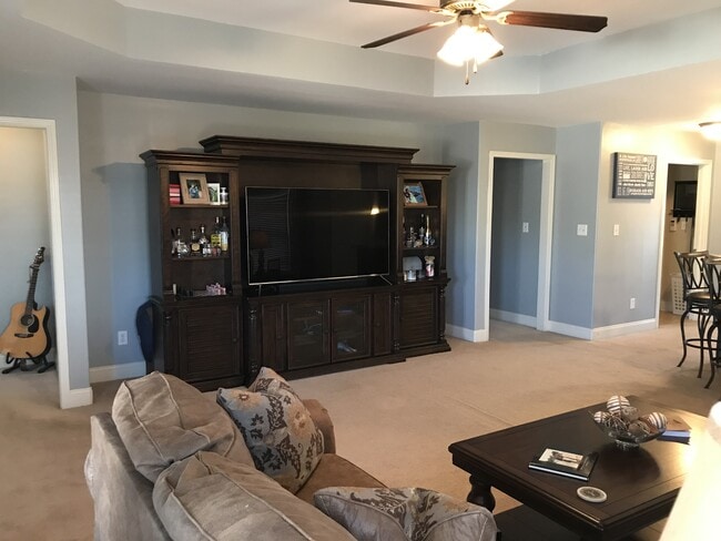 Photo - 126 Kenton Ln