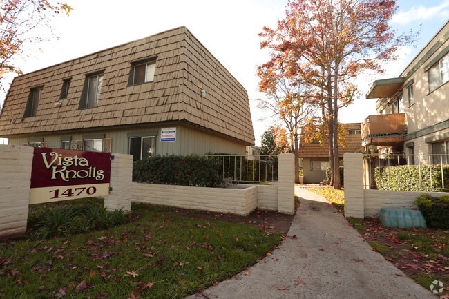 Vista Knolls Apartments - Vista Knolls Apartments