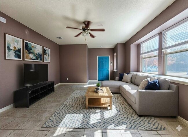 Photo - 405 S Brook Dr