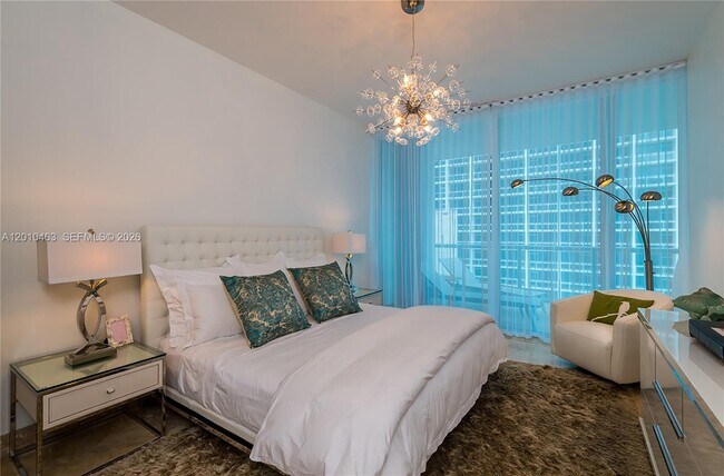 6799 Collins Ave Unidad 503