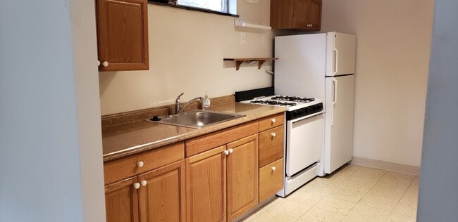 Building Photo - 228 W 4th Ave Unit 02 Rental