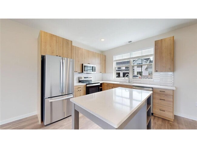 Building Photo - 1411 190th Ave NE Rental