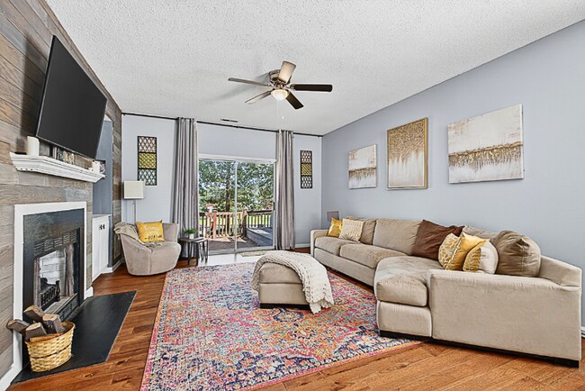 Photo - 5351 Cog Hill Ct