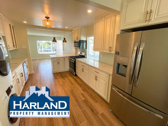 Building Photo - 3340 Jemez Dr