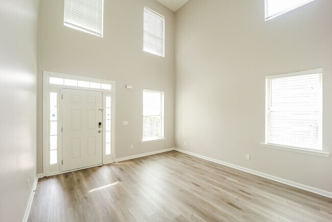 Photo - 139 Mumsford Ct