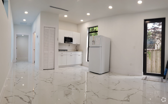 Building Photo - 590 Ragan Dr Rental