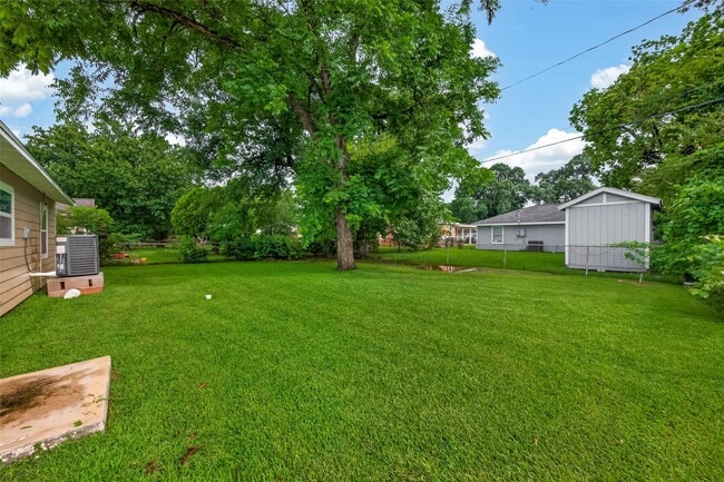 Photo - 3922 Alsace St