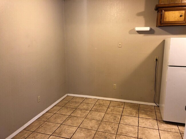 Photo - 2307 76th St