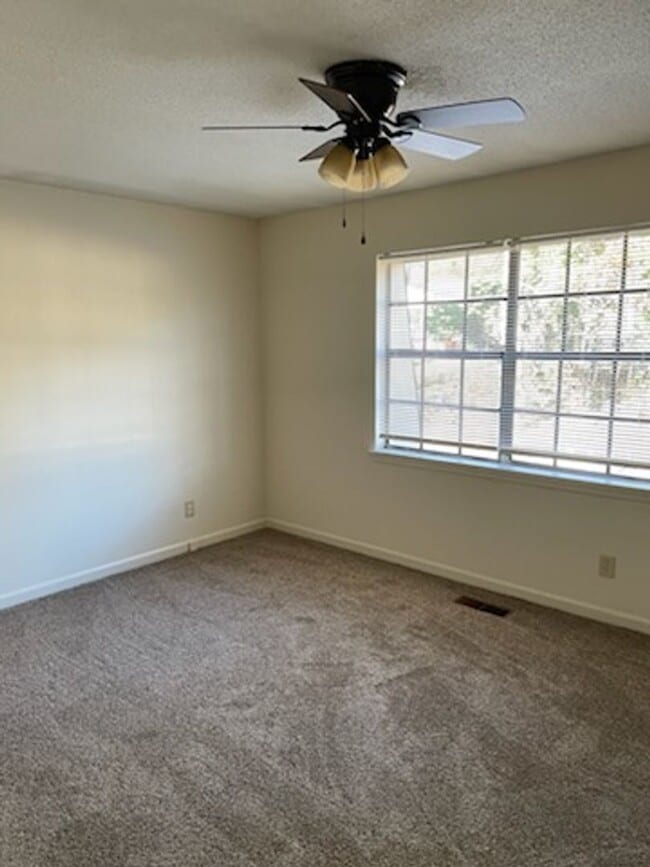 Photo - HAMILTON CIRCLE 1154-1156 Unit 1154