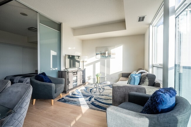 Building Photo - 2 Anndale Dr