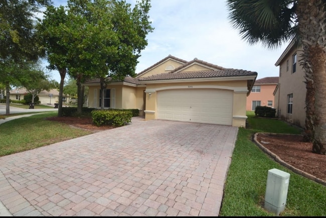 Building Photo - 2838 N Custer Rd