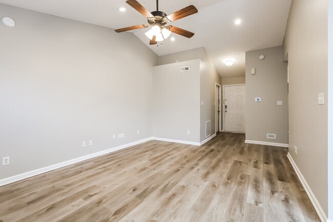 Photo - 5842 Kiah Ct