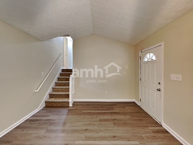 Photo - 446 Thornbrooke Dr Casa