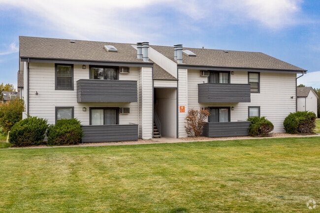 Miramar Apartments