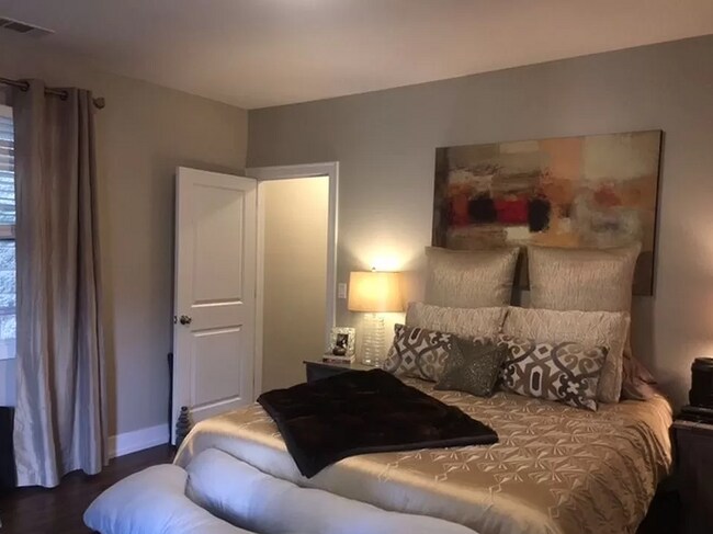 Photo - 1212 W Henderson St Unidad Apt2