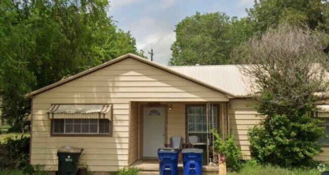 Building Photo - 1307 W Poplar Ave Rental