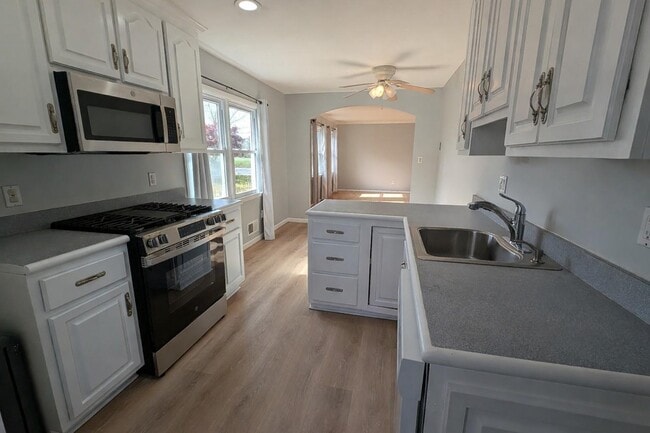 Photo - 605 Shirley Manor Rd