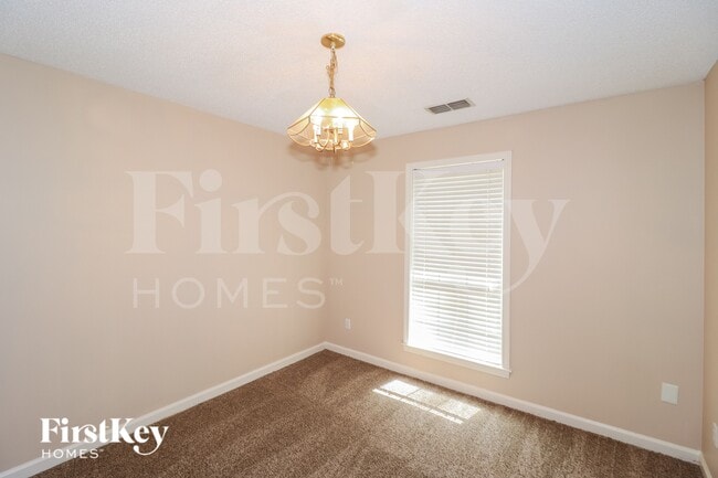 Photo - 1049 Nolan Ln
