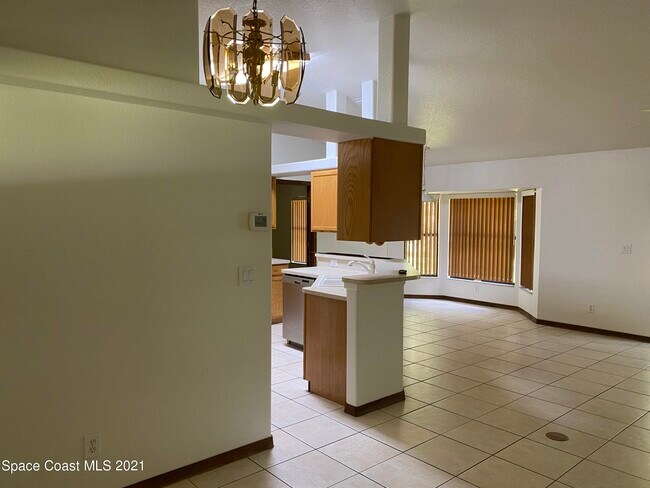 Photo - 3259 Foresman Ave SE