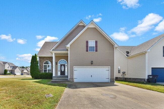 Building Photo - Pet Friendly Three Bedroom with Bonus! Rental