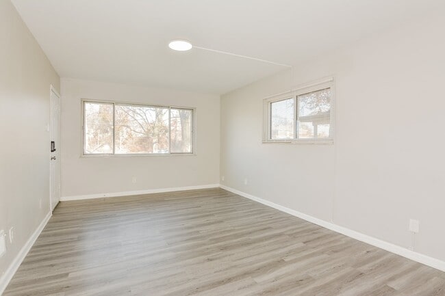 Photo - 710 Chambers Rd