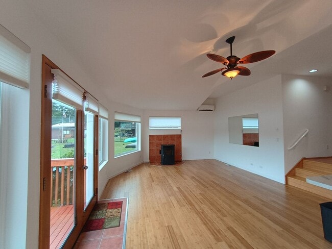 Photo - Rare Lakefront Retreat