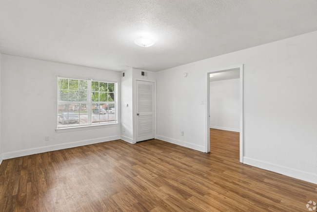Photo - Parkway Place Apartments