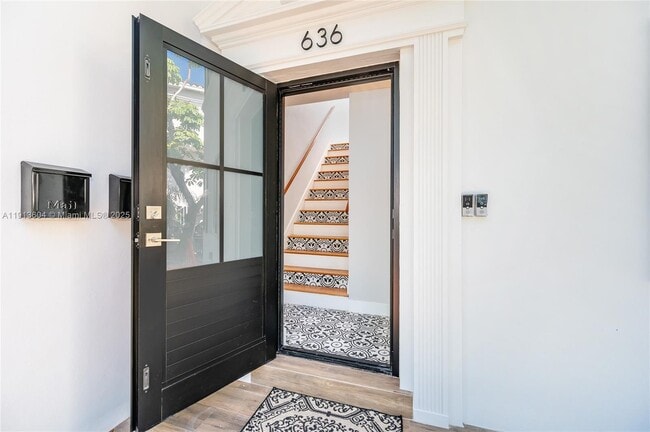 Building Photo - 636 Malaga Ave Unit 2