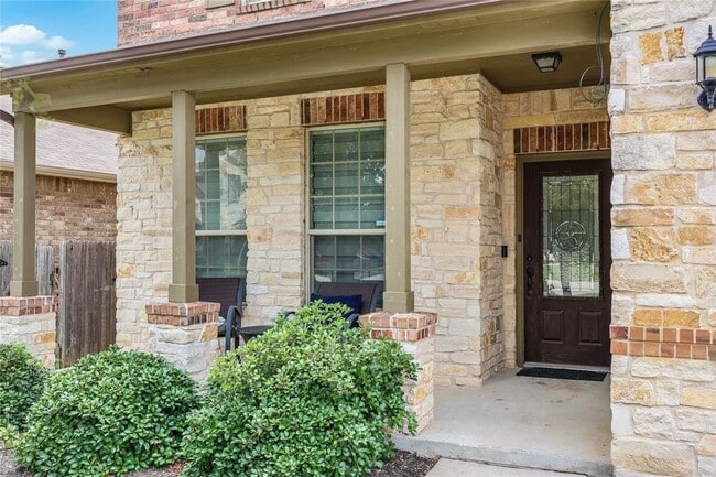 Photo - 7013 Armagh Dr