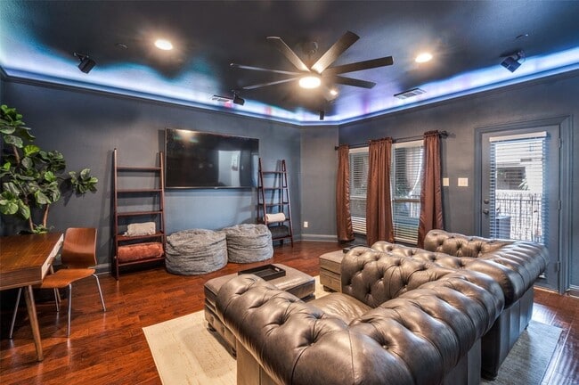 Photo - 5707 Headquarters Dr