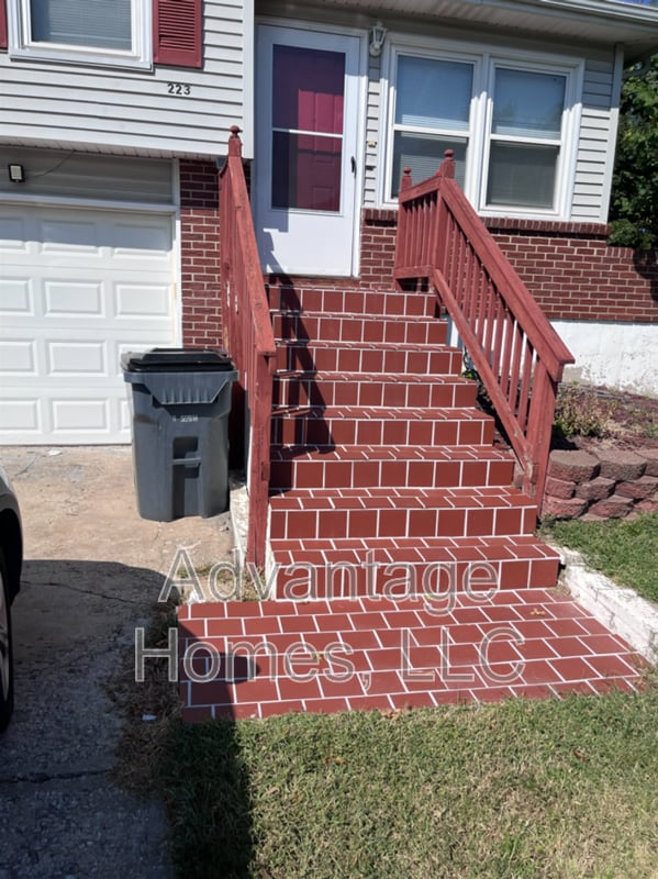 Photo - 223 N Clinton St