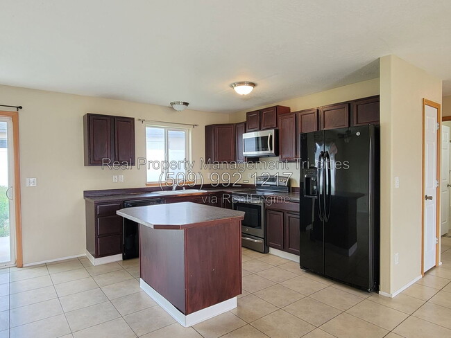 Photo - 6305 Thistledown Dr