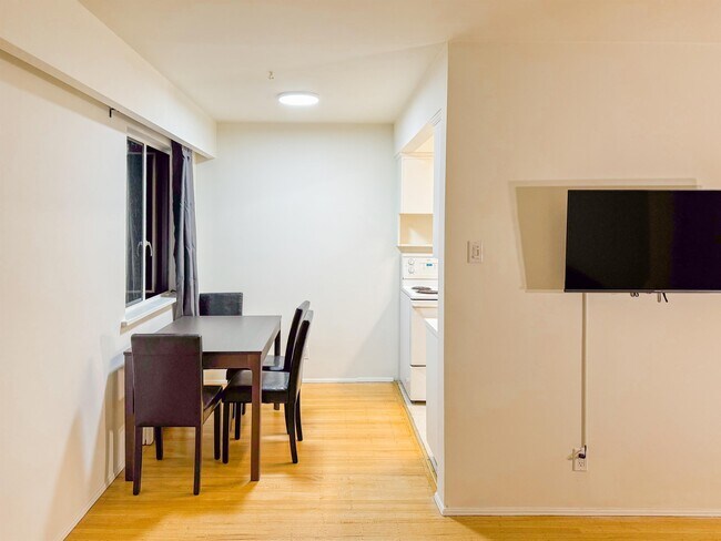 Photo - 1925 Nelson St Unit 102