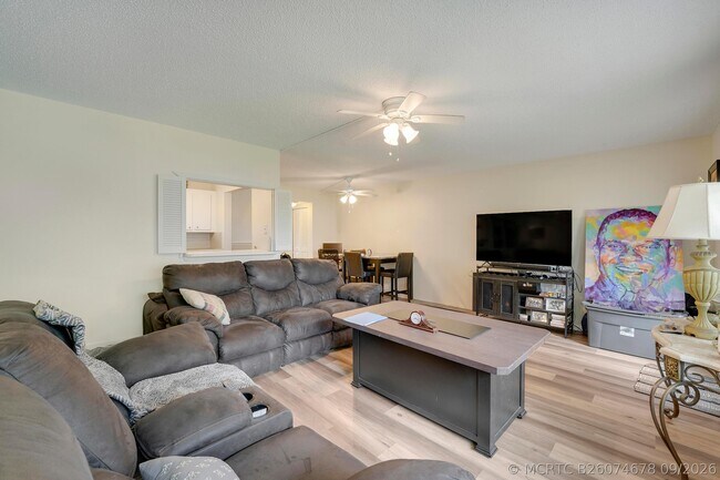 Photo - 146 Mansfield D