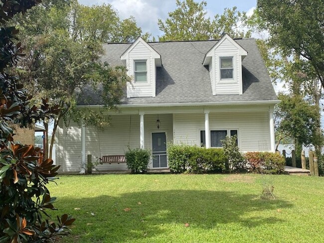 Building Photo - Riverside Drive