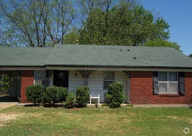 Building Photo - Spacious 4BR House  with  Sunroom  in  Mem...