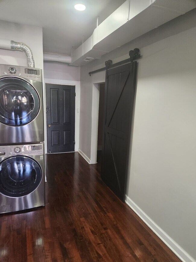 Photo - 650 N Ashland Ave Unit 3F